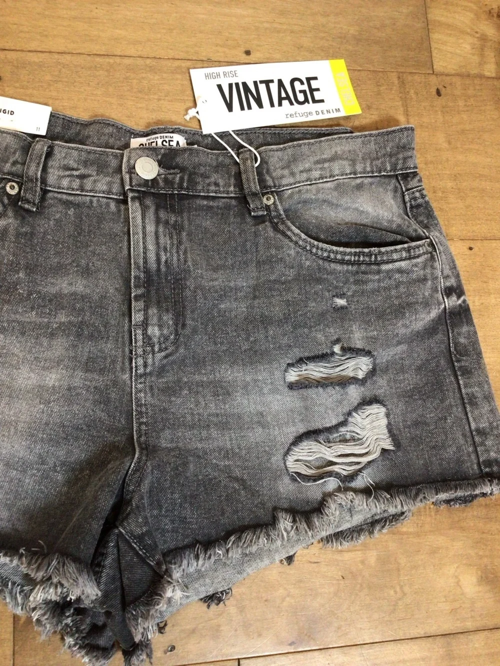 Refuge Chelsea Denim Shorts Womens 11 Black Distressed High Rise Jean Shorts NWT